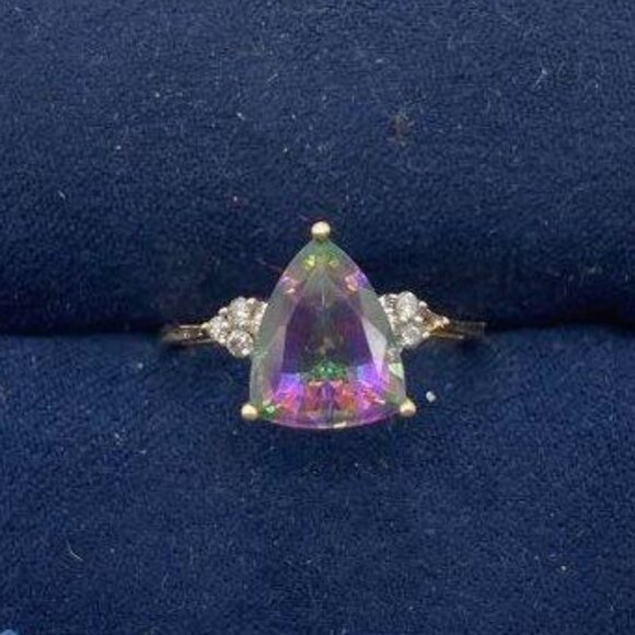 Jewelry - 10k Yellow Gold Mystic Topaz, Diamon Accents, SCRAP OR REPAIR  2.41 grams